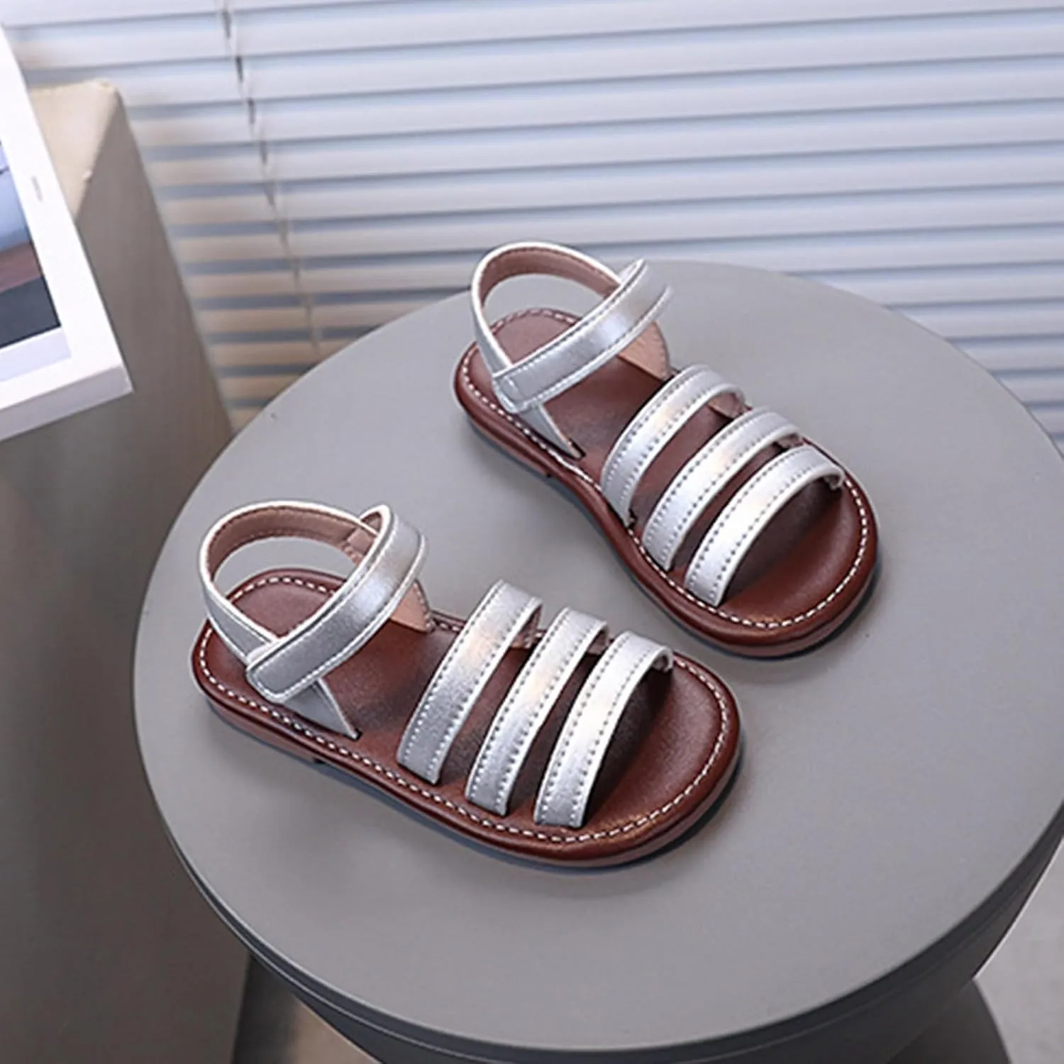 2025 Girls Casual Sandals Fashion Outdoor Sport Walking Footwear with Ankle Strap Summer Slip-On Beach Vacation Slides Comfortable Cute Kids Open Toe Slippers Breathable Dressy Party Dance Shoes
