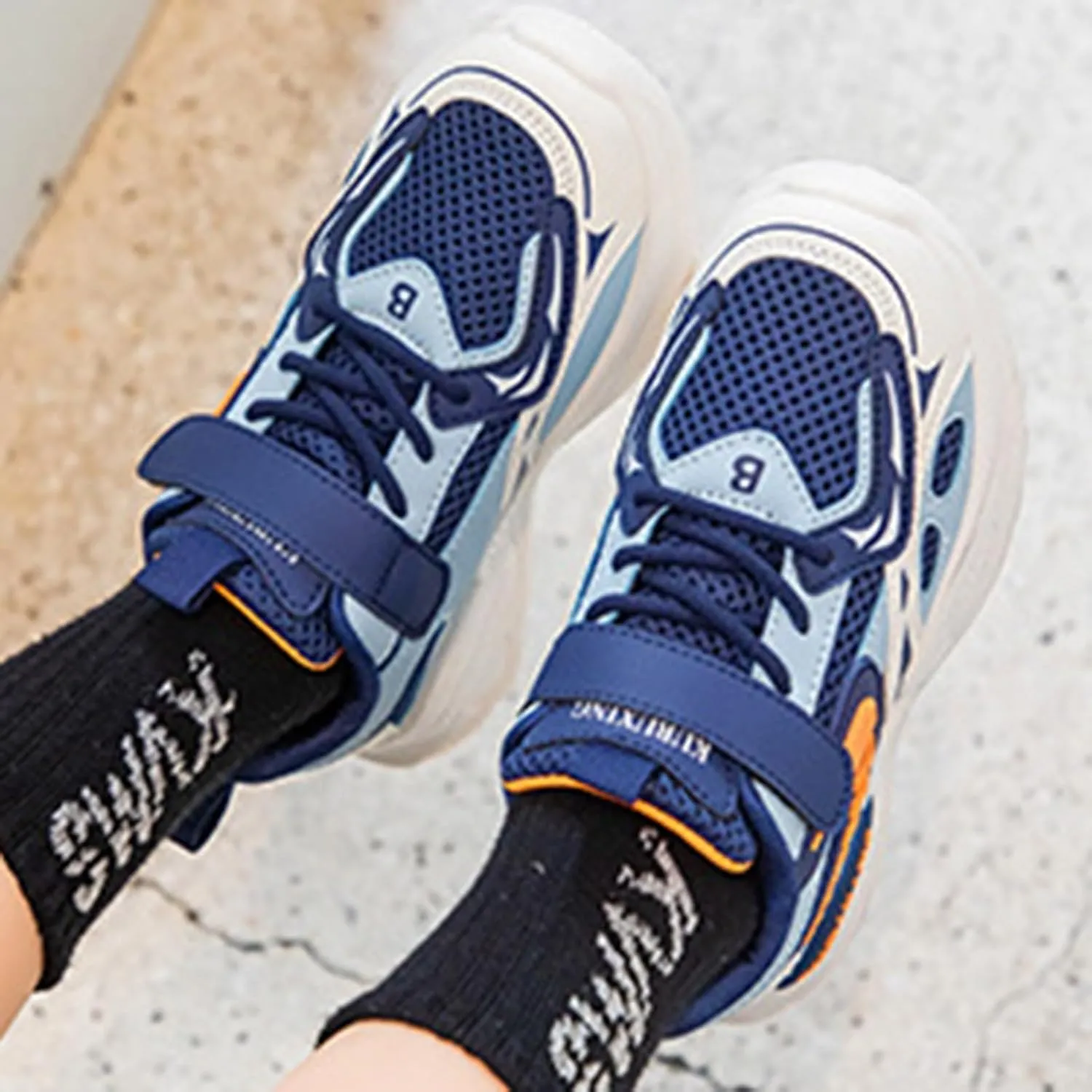 2025 Girls Casual Shoes Comfortable Soft Sole Sport Sneakers Breathable Mesh Non-Slip Walking Footwear Summer Cute Kids Loafer Shoe Indoor/Outdoo Fashion Lace Up Run Vacation Slippers