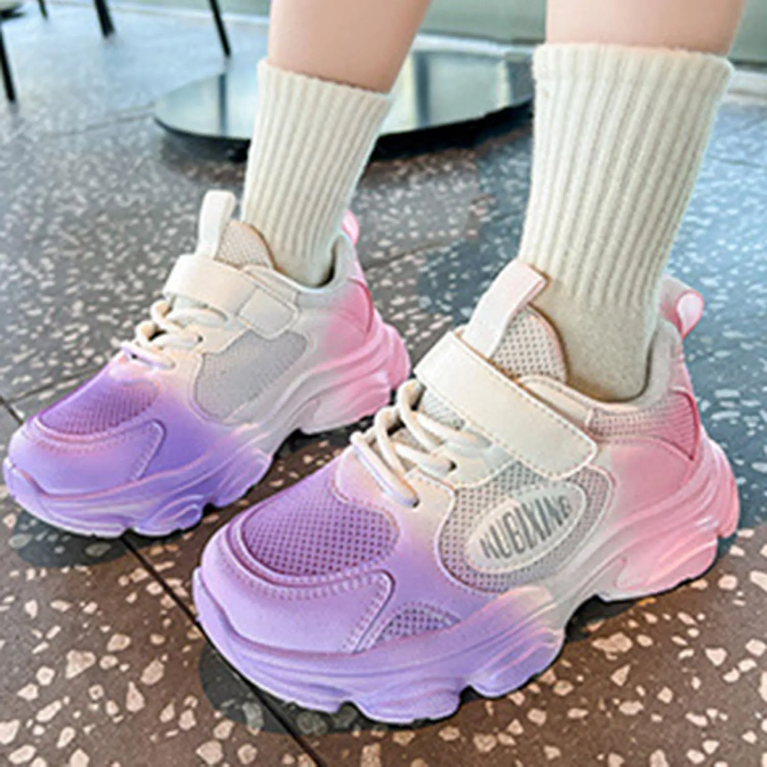 2025 Girls Casual Shoes Comfortable Soft Sole Sport Sneakers Breathable Mesh Non-Slip Walking Footwear Summer Cute Kids Loafer Shoe Indoor/Outdoo Fashion Lace Up Run Vacation Slippers