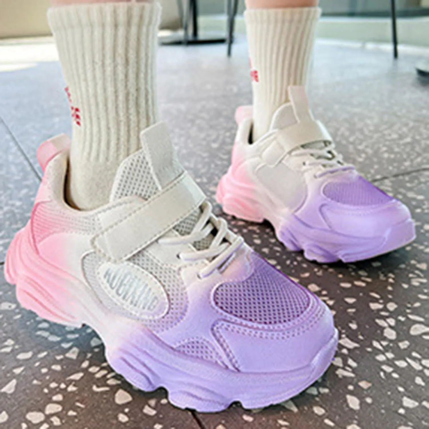 2025 Girls Casual Shoes Comfortable Soft Sole Sport Sneakers Breathable Mesh Non-Slip Walking Footwear Summer Cute Kids Loafer Shoe Indoor/Outdoo Fashion Lace Up Run Vacation Slippers