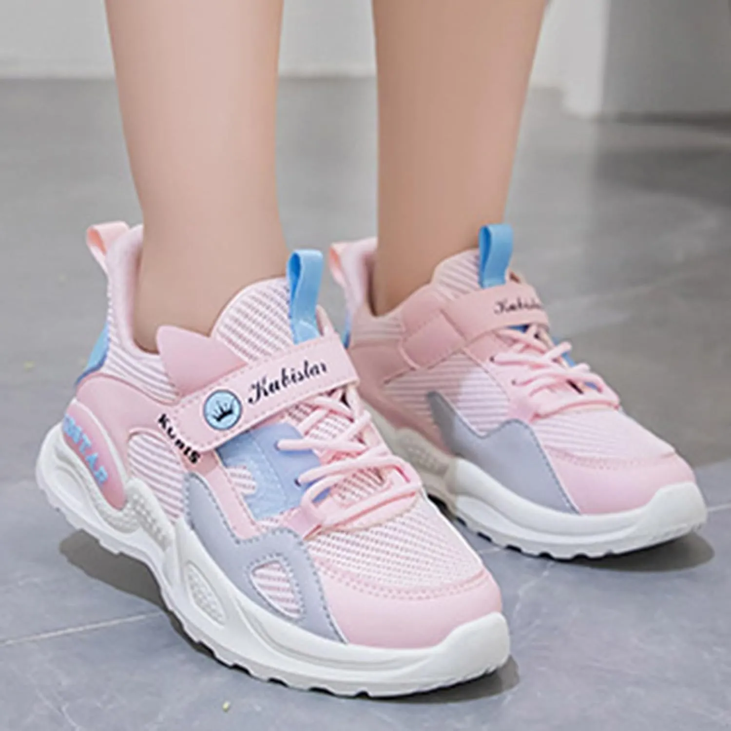 2025 Girls Casual Shoes Comfortable Soft Sole Sport Sneakers Breathable Mesh Non-Slip Walking Footwear Summer Cute Kids Loafer Shoe Indoor/Outdoo Fashion Lace Up Run Vacation Slippers