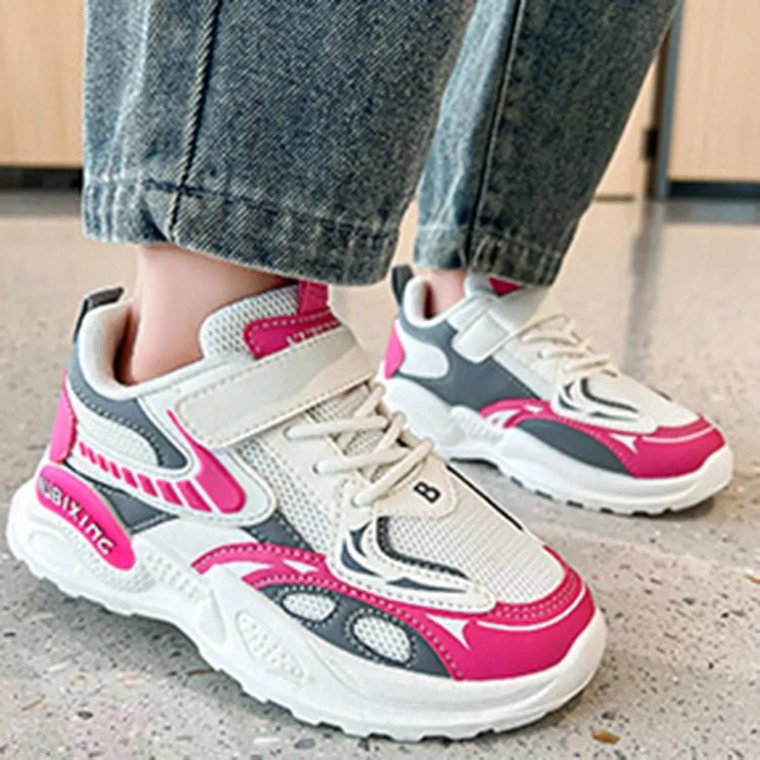 2025 Girls Casual Shoes Comfortable Soft Sole Sport Sneakers Breathable Mesh Non-Slip Walking Footwear Summer Cute Kids Loafer Shoe Indoor/Outdoo Fashion Lace Up Run Vacation Slippers