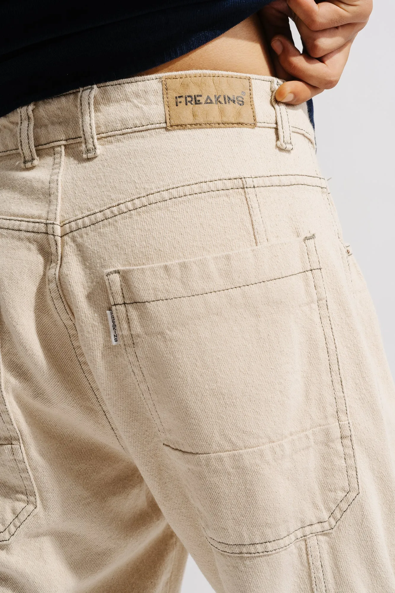 Ecru Contrast Cargo Men's Wide Jeans