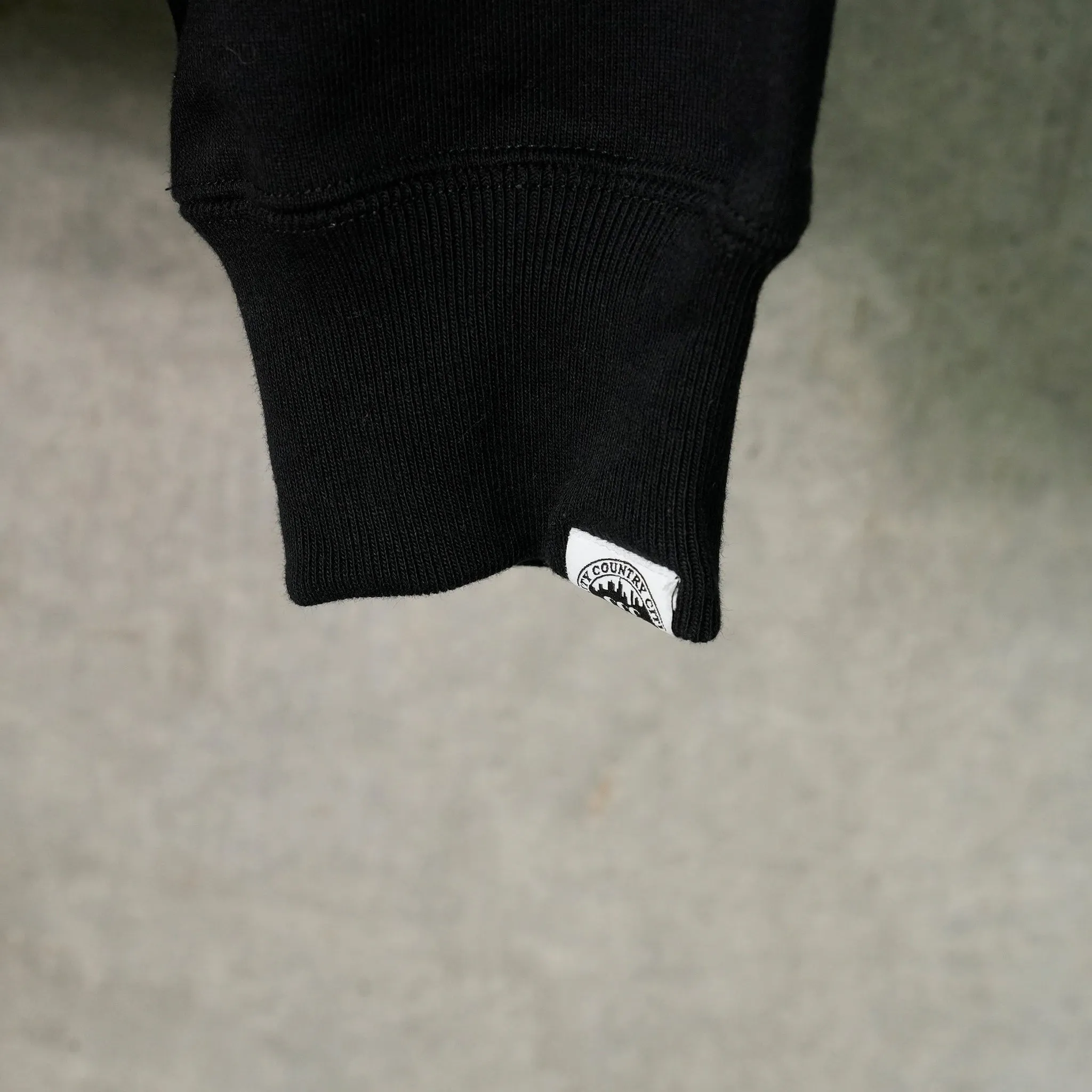 EMBROIDERE LOGO SWITCHING COTTON SWEATSHIRT / BLACK
