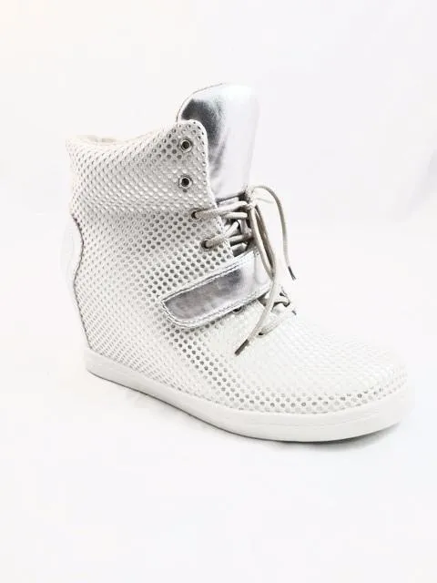 Lace up and velcro strap