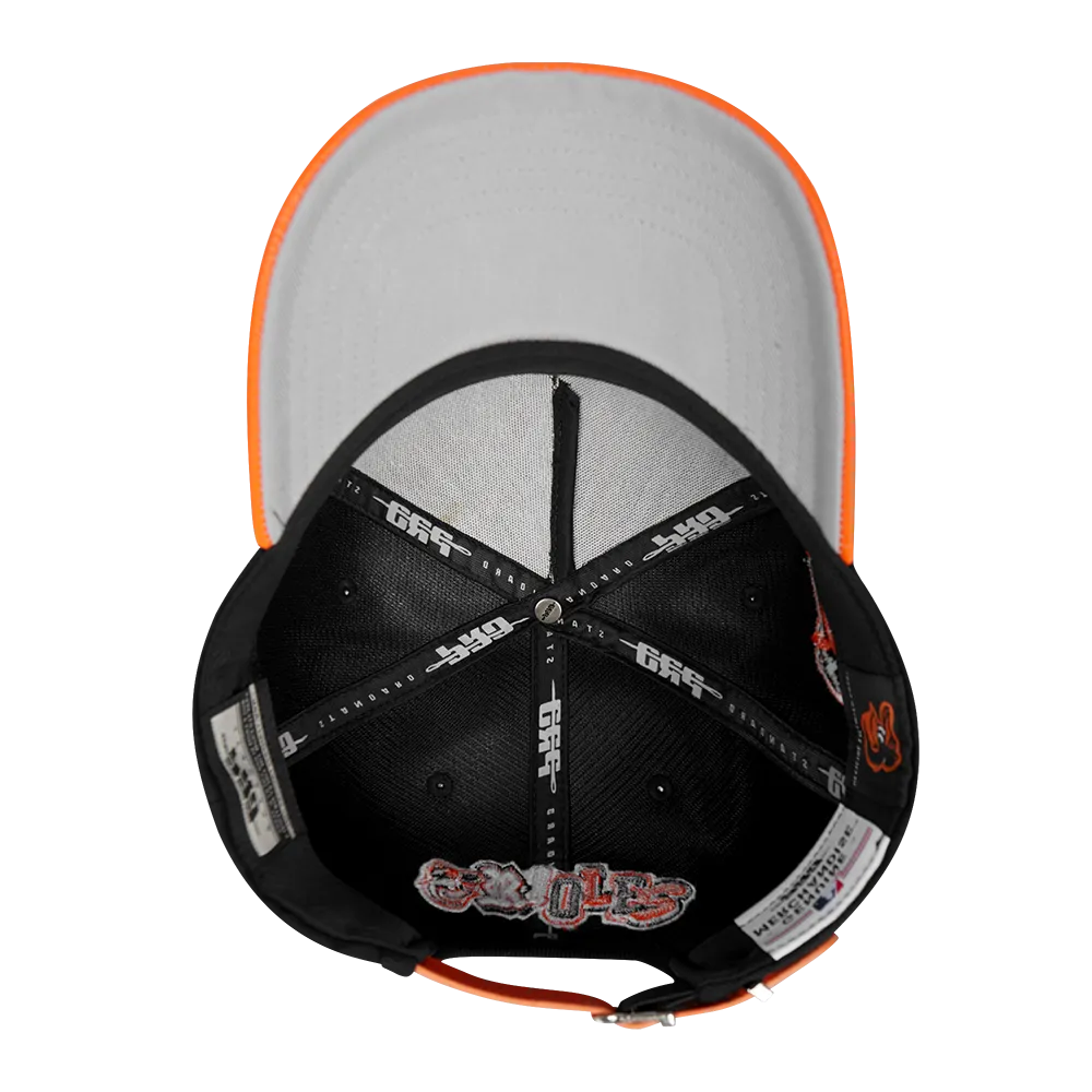 MLB BALTIMORE ORIOLES CITY RANSOM LEATHER PINCH FRONT STRAPBACK (BLACK)