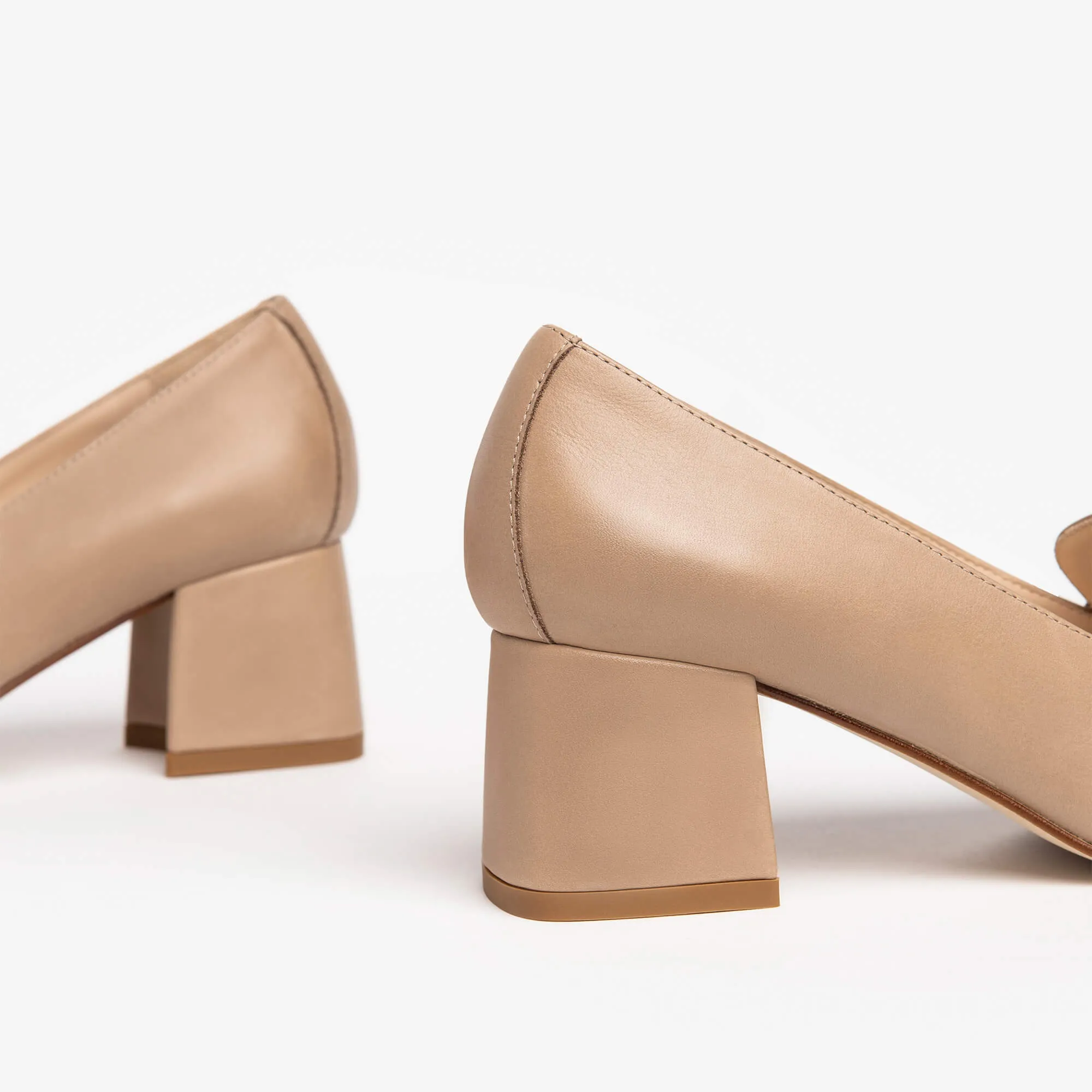 NeroGiardini Cream Leather Block Heel Loafers6