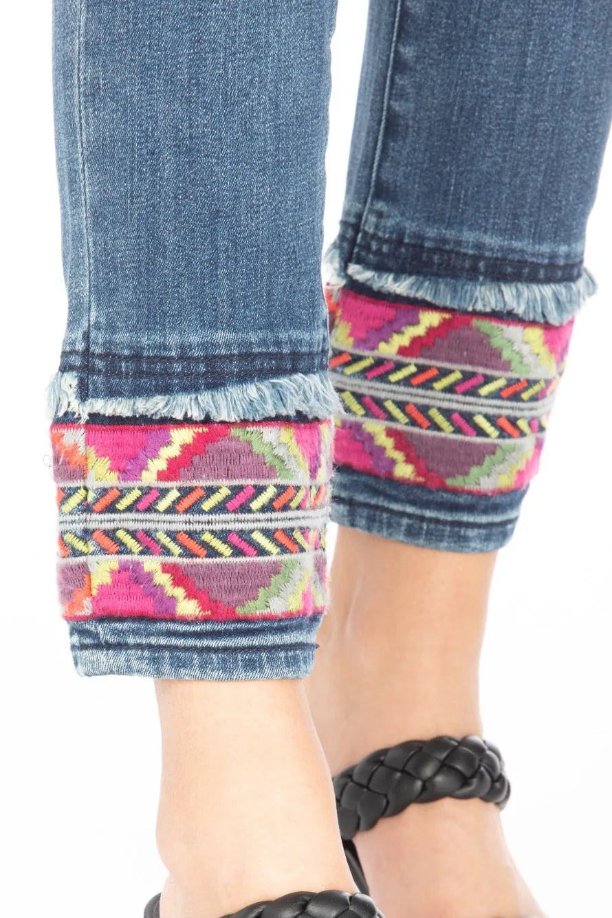 Skinny Ankle Pull Over With Mordern Retro Embroidery