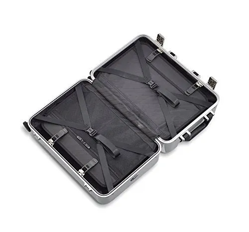 Zero Halliburton Classic Polycarbonate 2.0 19" Carry On 4-Wheel Spinner in Black