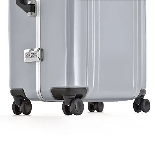 Zero Halliburton Classic Polycarbonate 2.0 19" Carry On 4-Wheel Spinner in Black